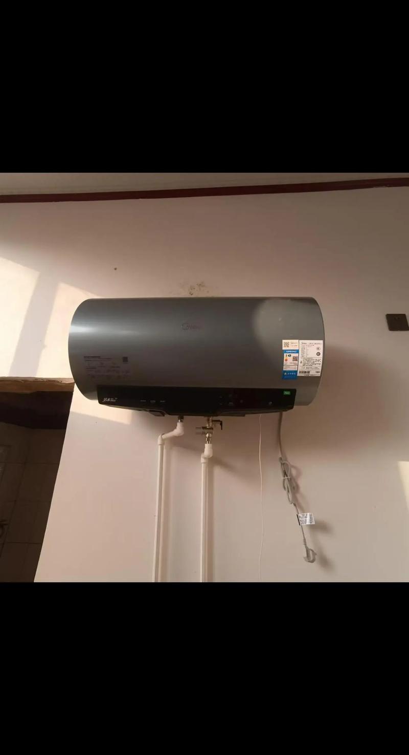 美的活水热水器安装效果实拍 智能家居时代的沐浴新体验